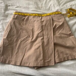 Uniqlo tan Skort